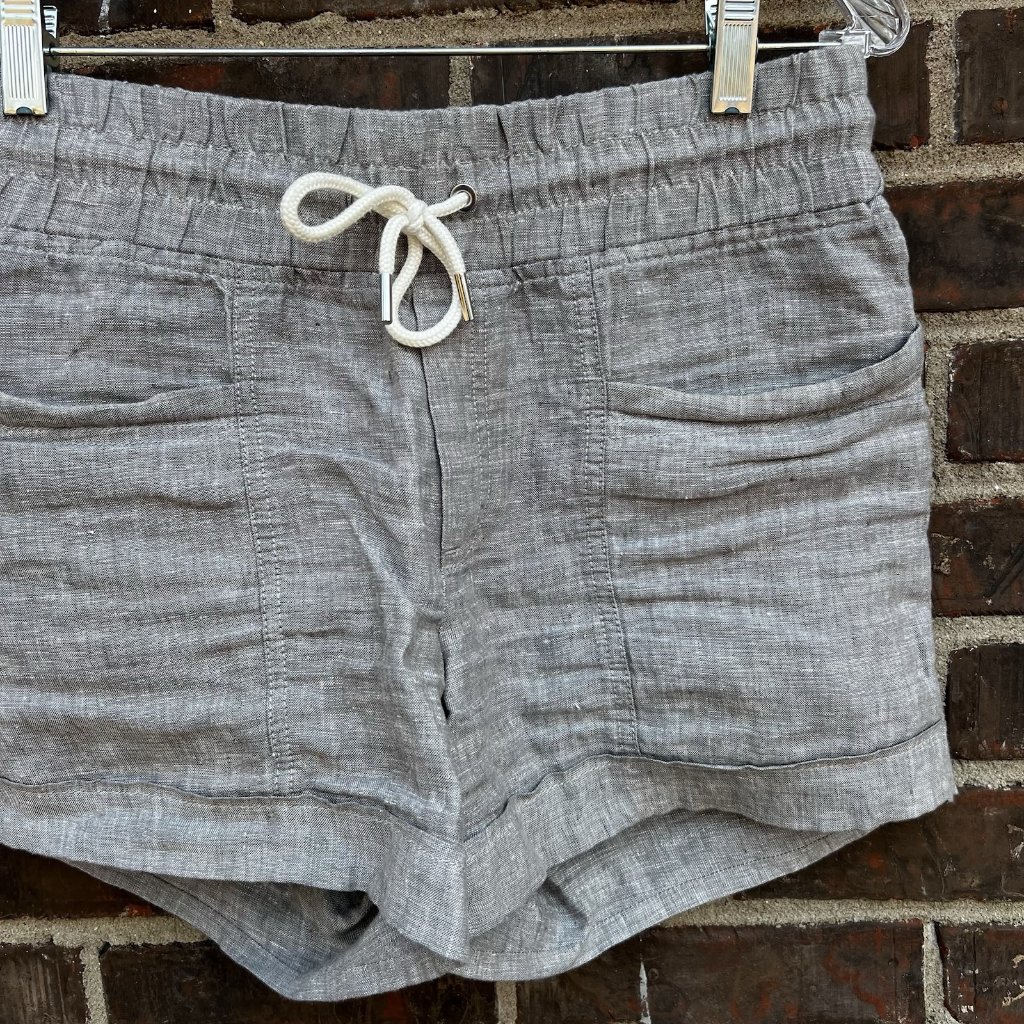 Athleta Cabi Linen 4” Oatmeal Beige Shorts Size 4 Coastal Nautical Summer Casual